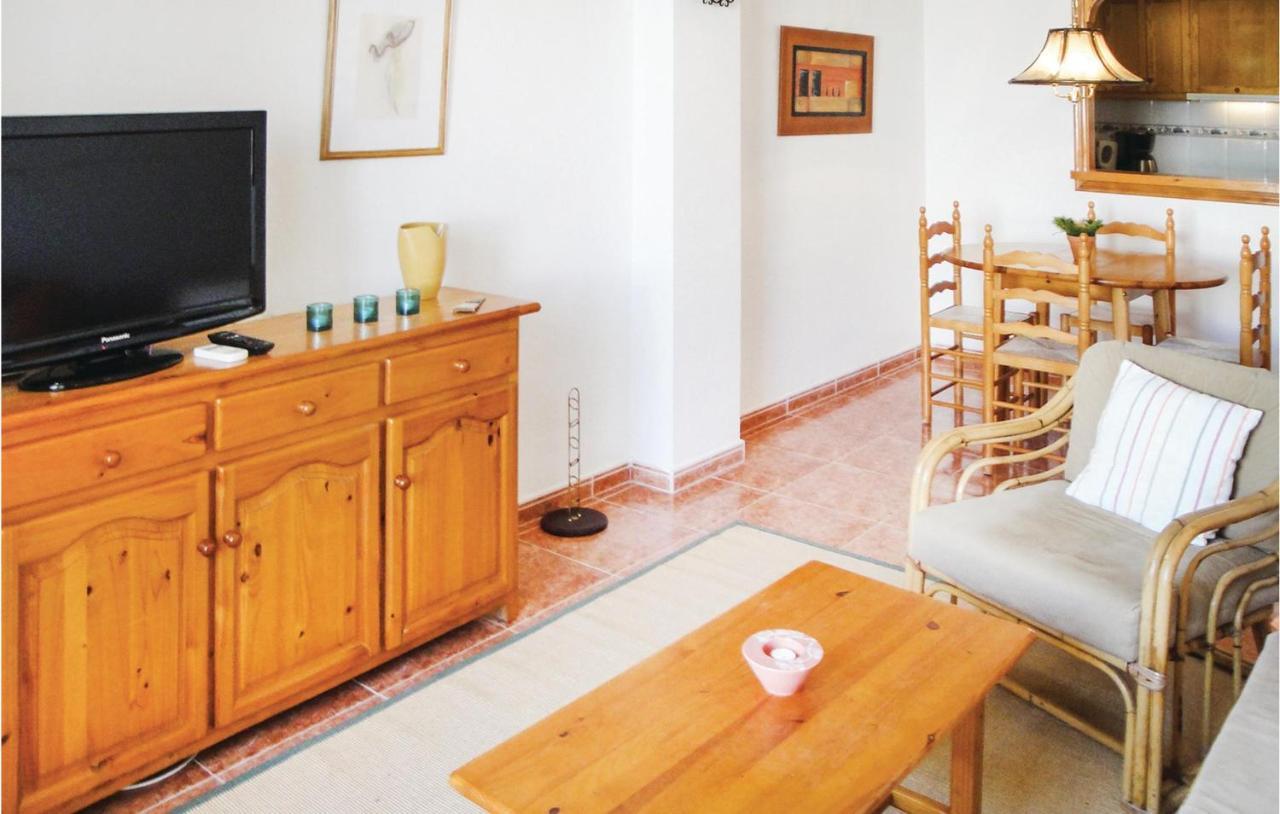 2 Bedroom Cozy Apartment In Torrevieja Exterior photo