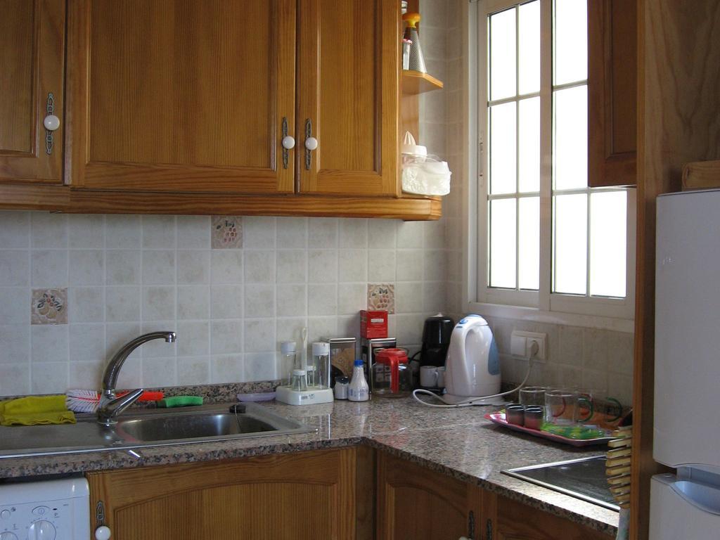 2 Bedroom Cozy Apartment In Torrevieja Exterior photo