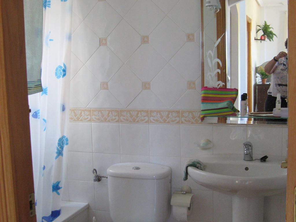 2 Bedroom Cozy Apartment In Torrevieja Exterior photo